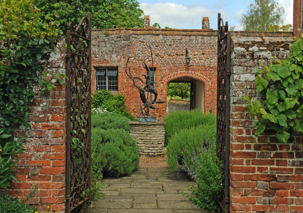 Crows Hall Debenham 外观 照片